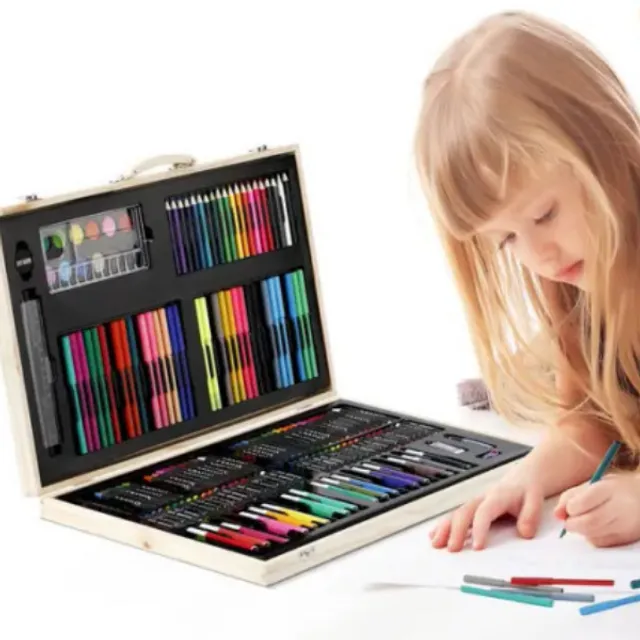180 Piece Wooden Art Set