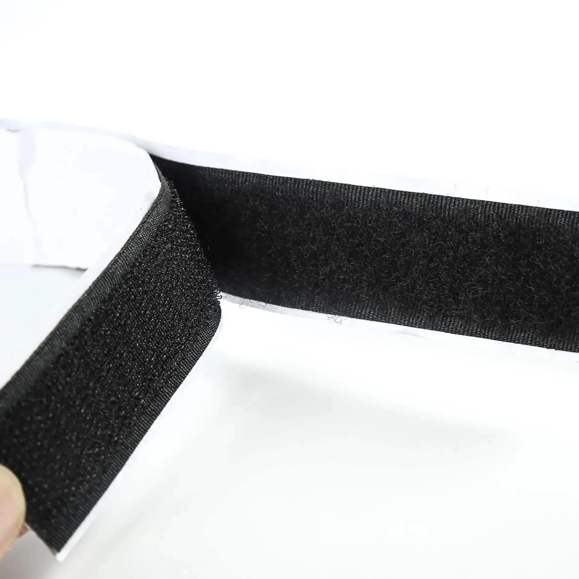 2 Adhesive Hook And Loop Roll Tapes Ge-21