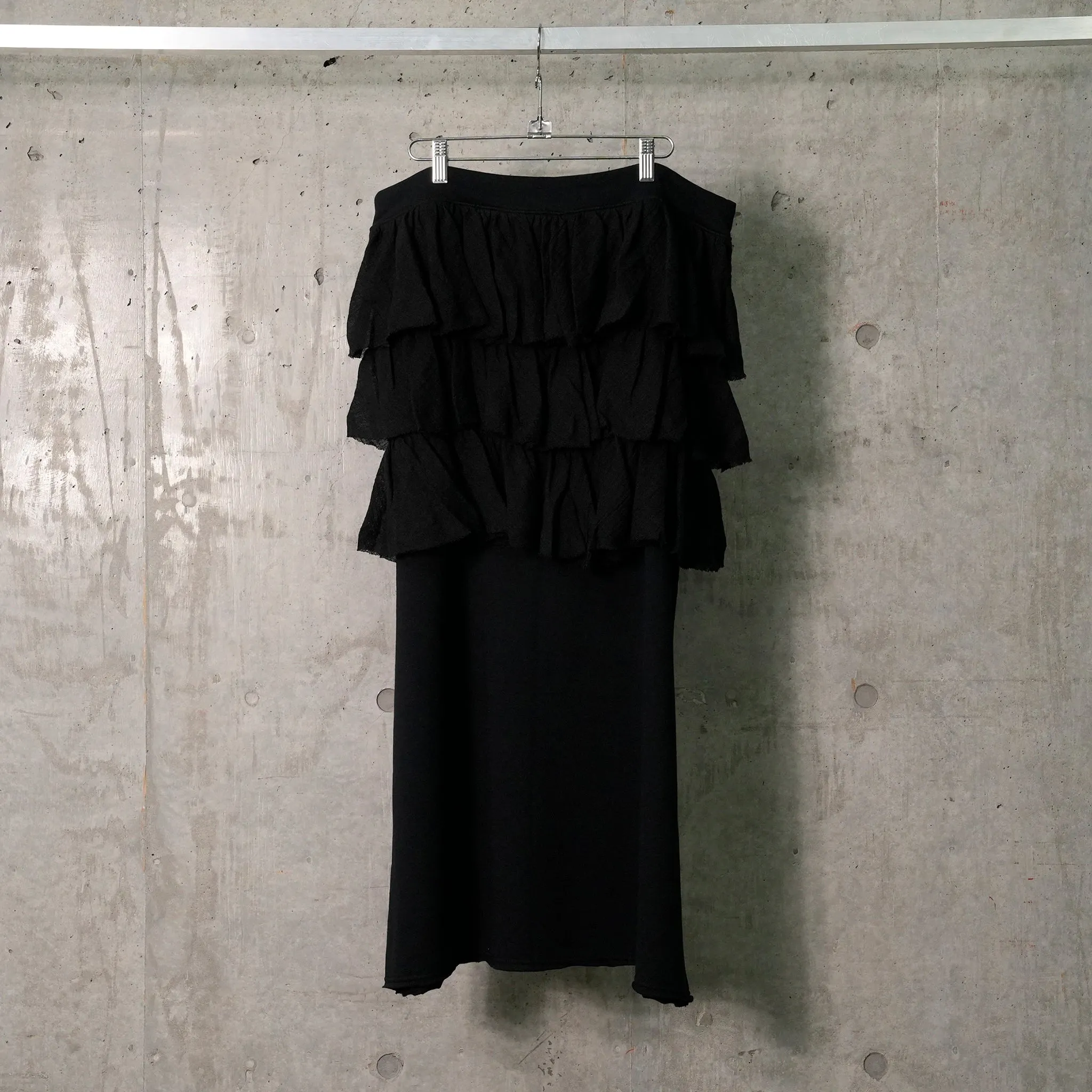 FOUNTAIN SKIRT / BLACK