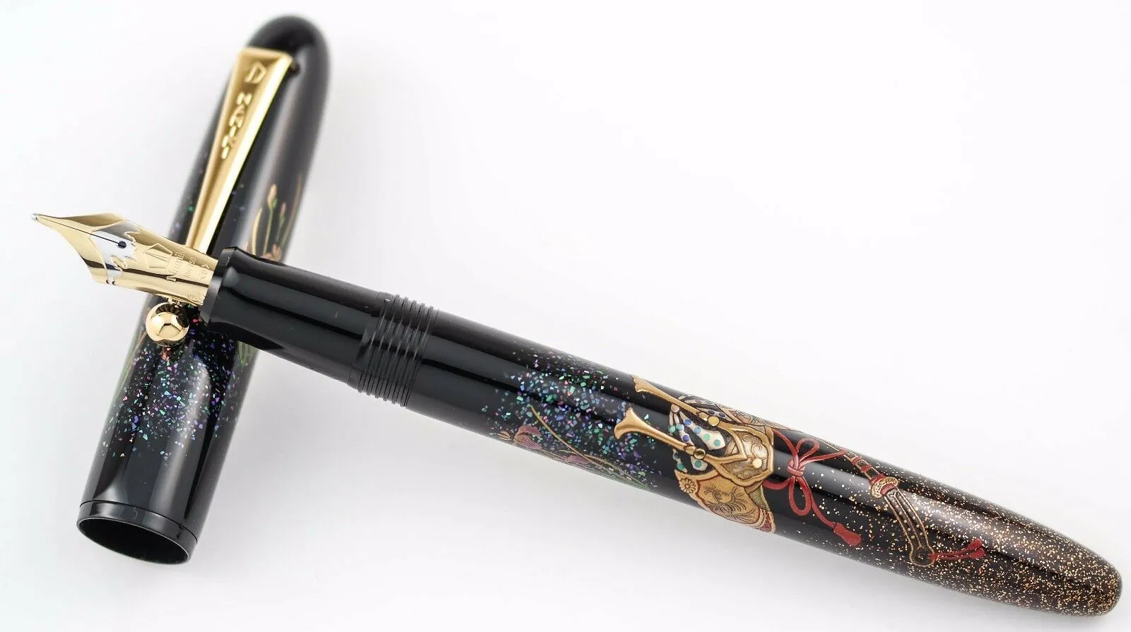 Namiki Yukari Limited Edition Kabuto Samurai Maki-e Fountain Pen